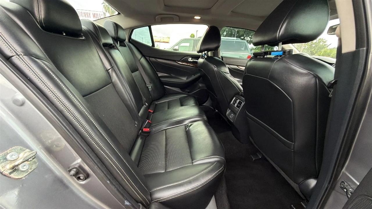 Nissan Maxima  2018