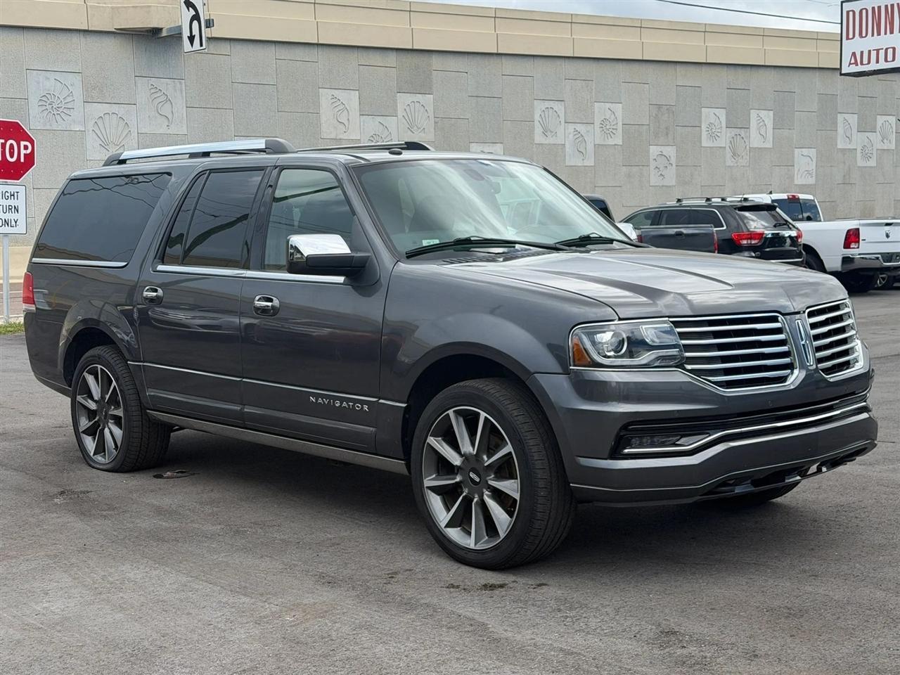Lincoln Navigator L  2016