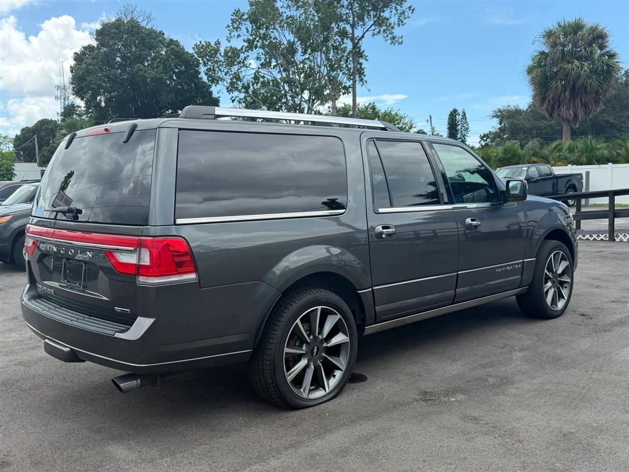 Lincoln Navigator L  2016