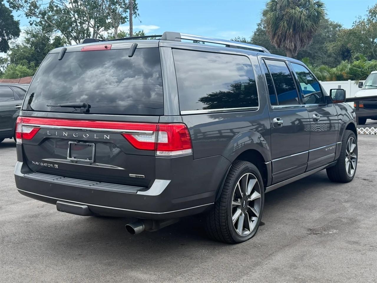 Lincoln Navigator L  2016
