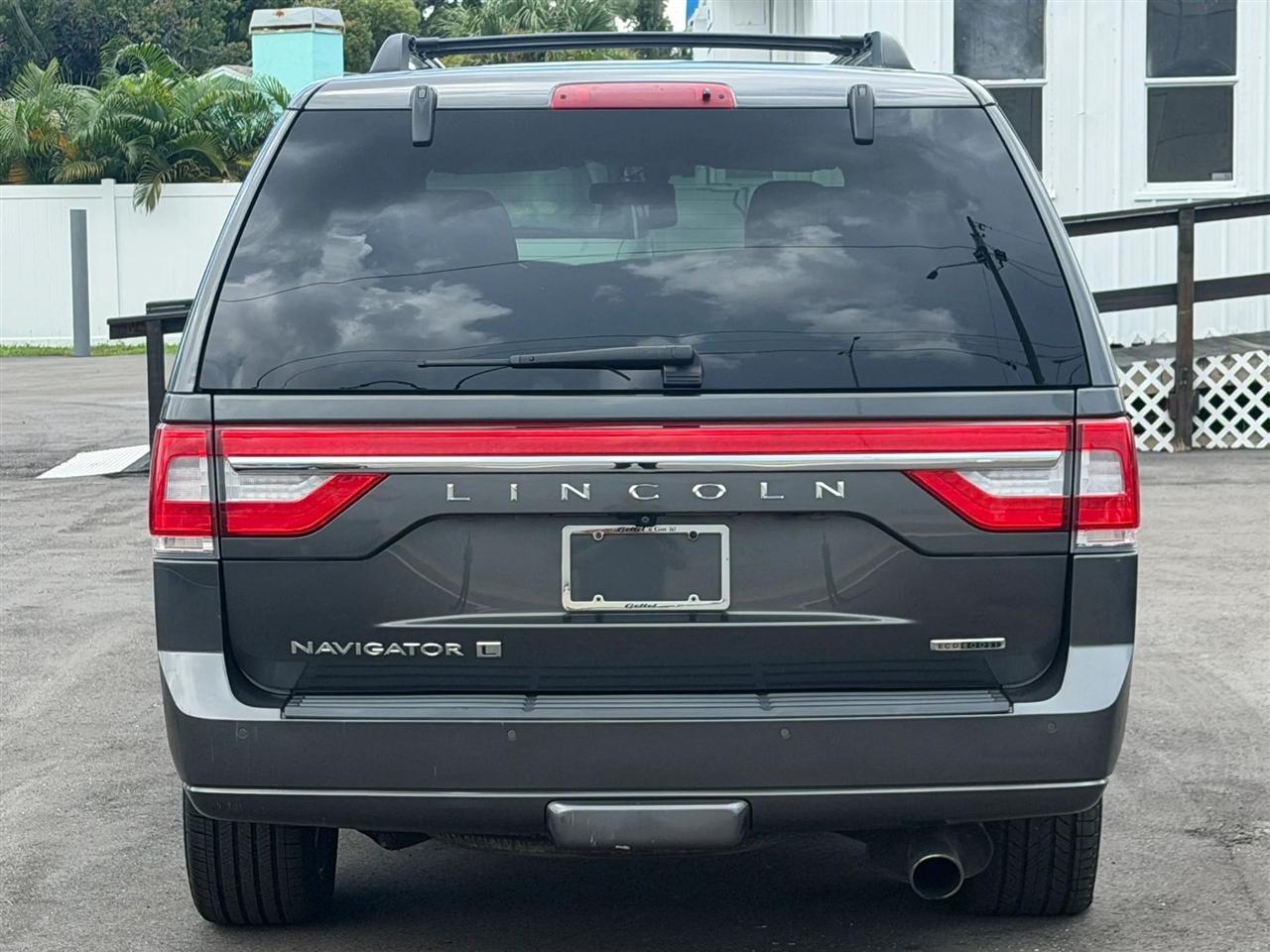 Lincoln Navigator L  2016