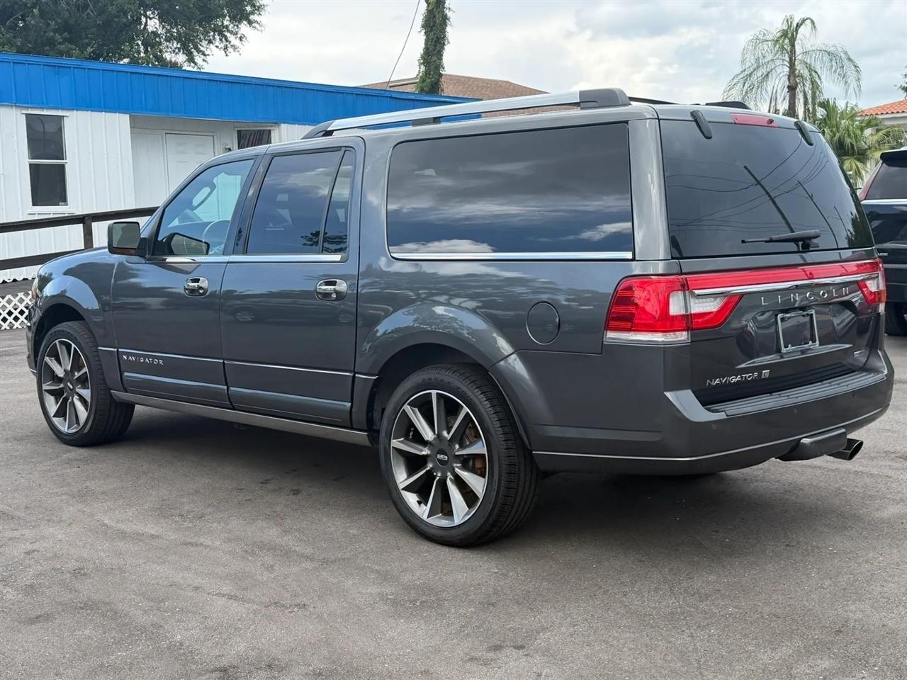 Lincoln Navigator L  2016