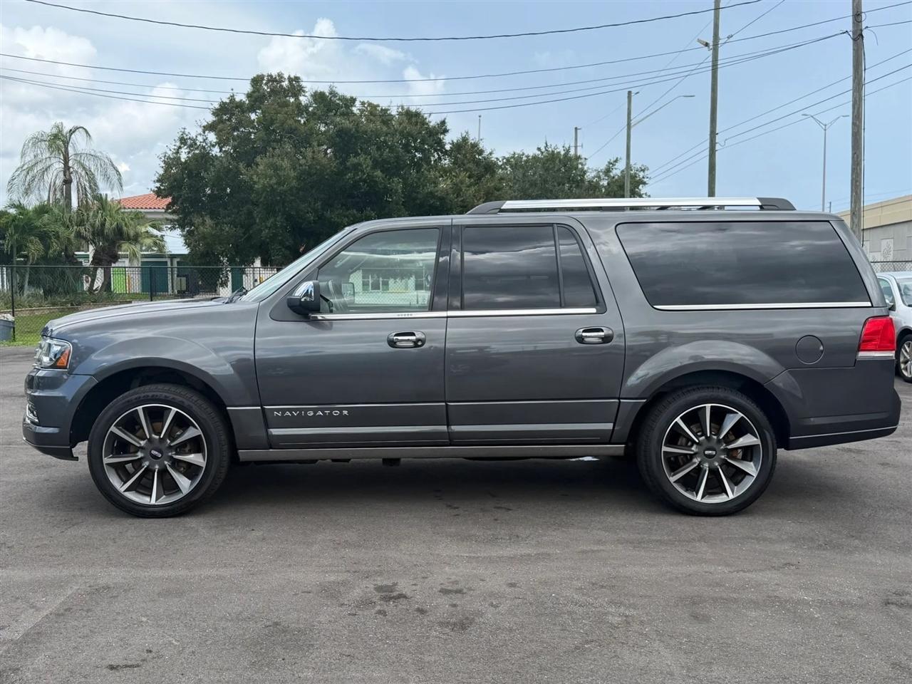 Lincoln Navigator L  2016