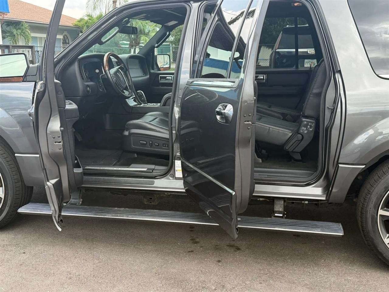 Lincoln Navigator L  2016