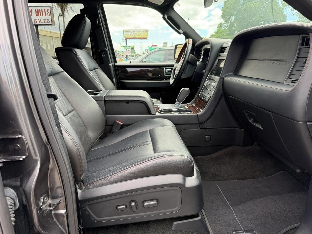 Lincoln Navigator L  2016