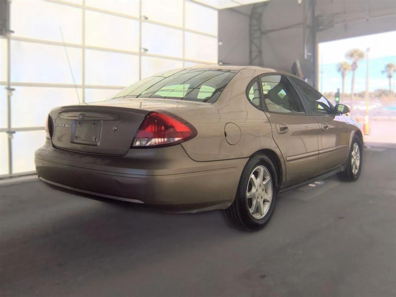 Ford Taurus  2006