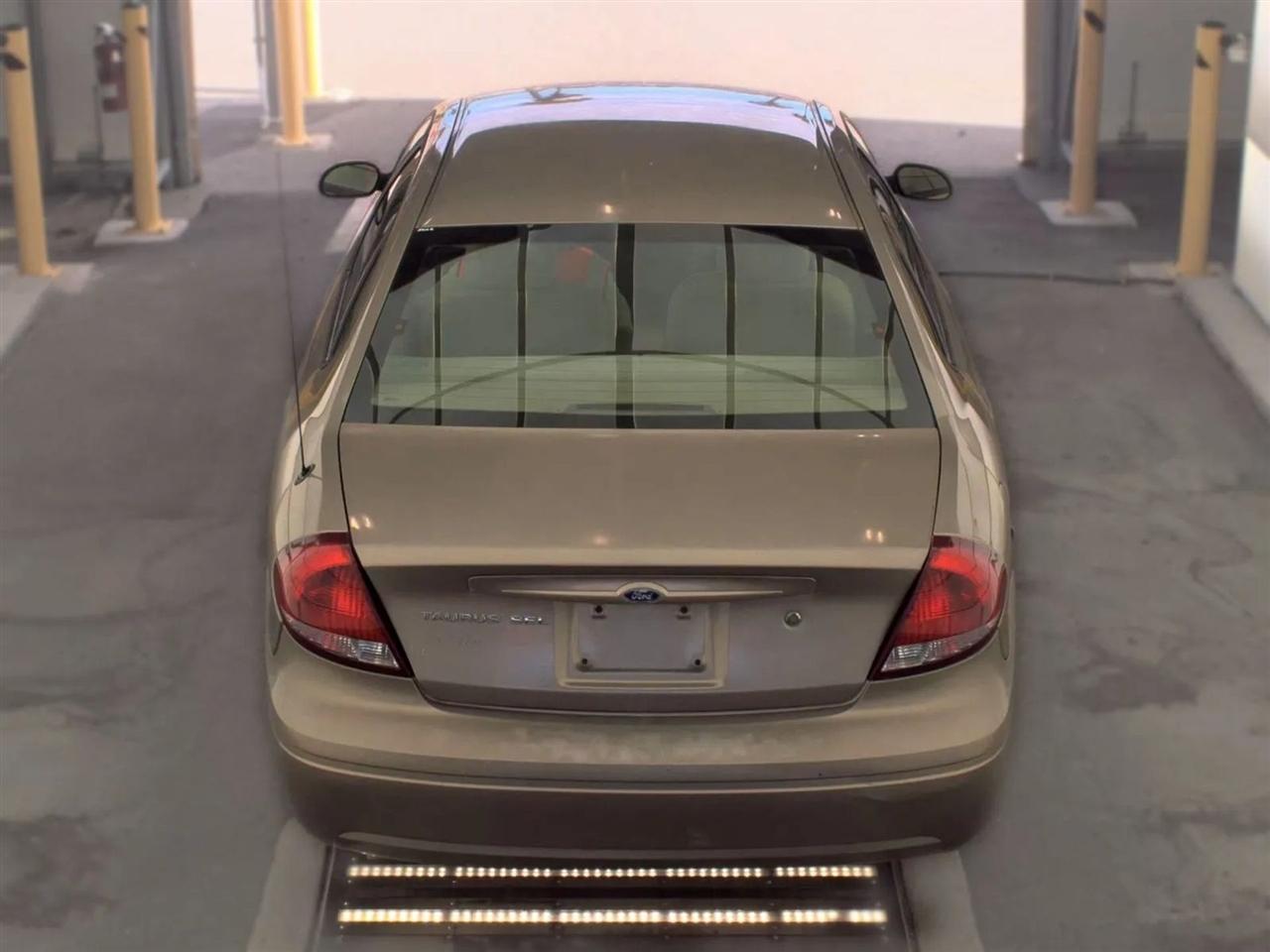 Ford Taurus  2006