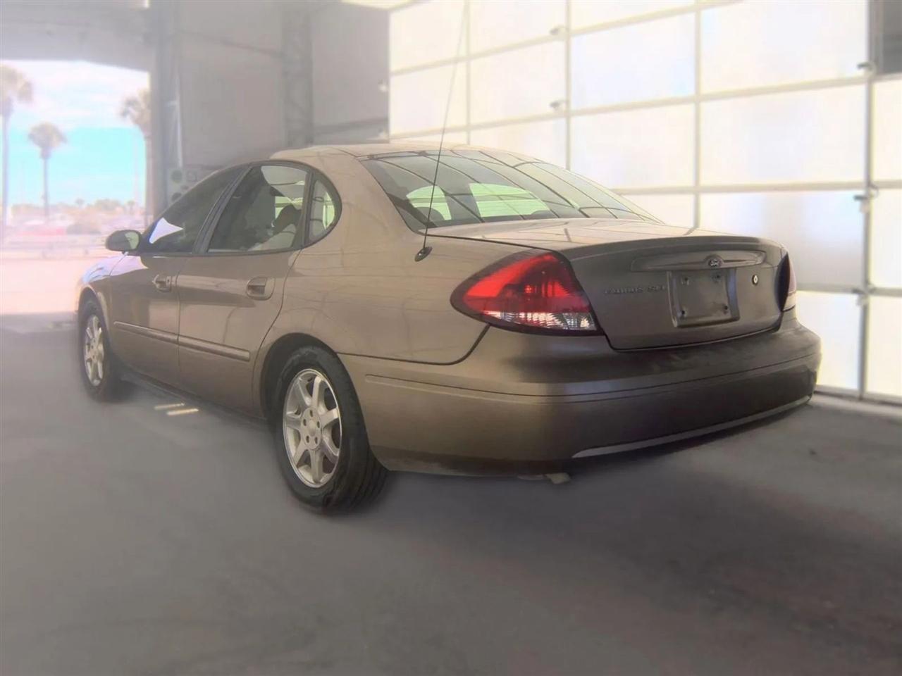 Ford Taurus  2006