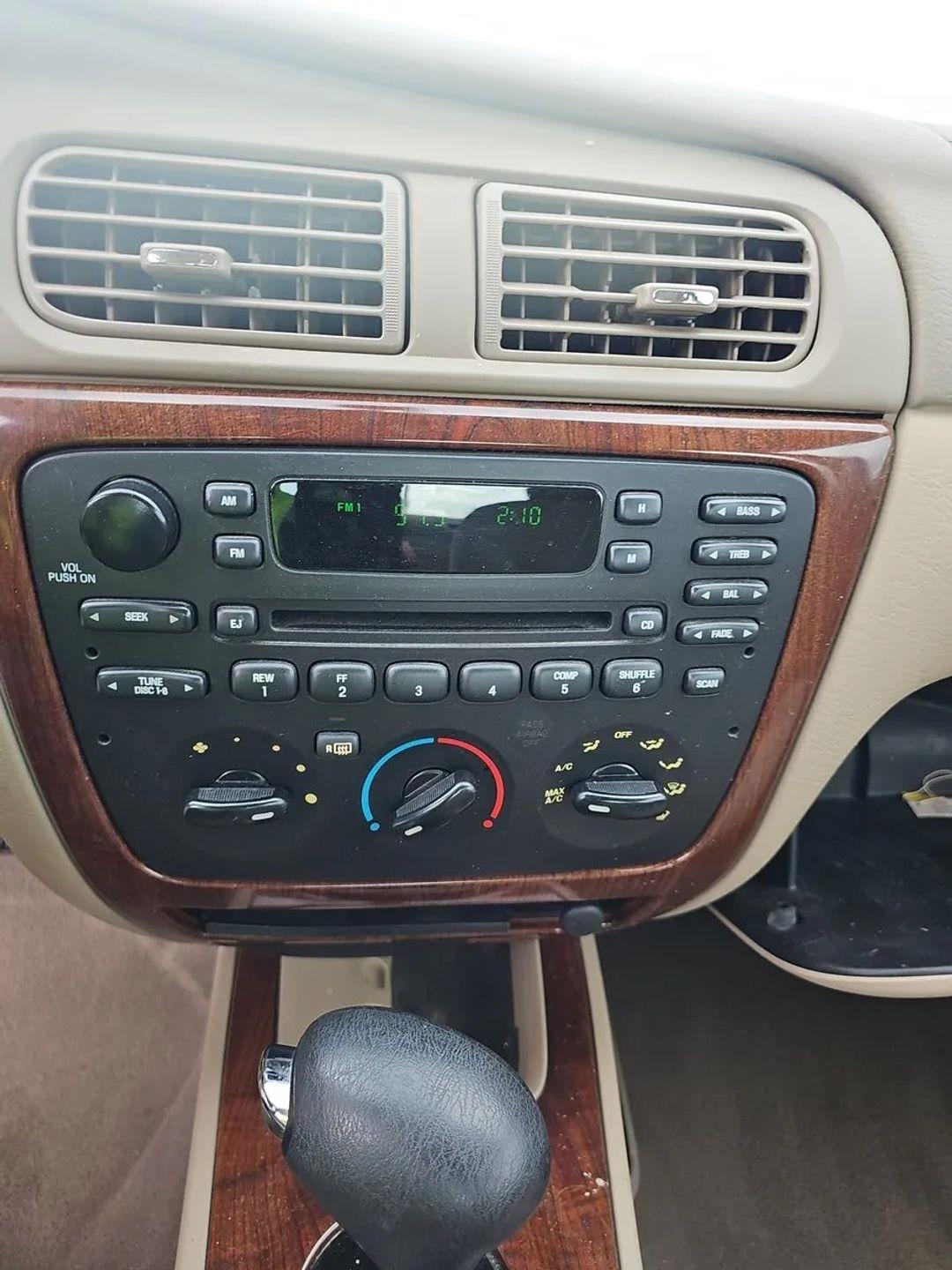 Ford Taurus  2006
