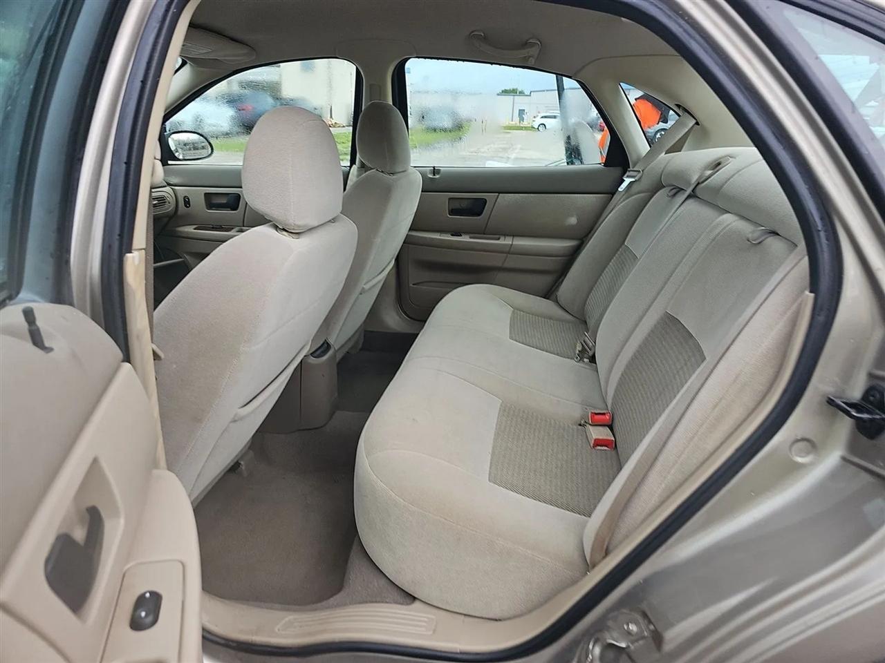 Ford Taurus  2006