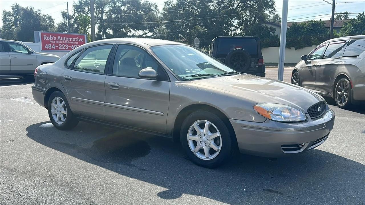 Ford Taurus  2006