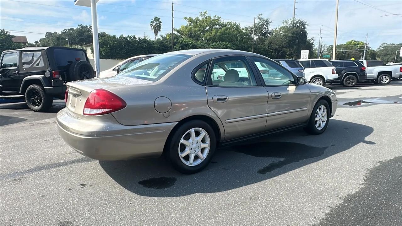 Ford Taurus  2006