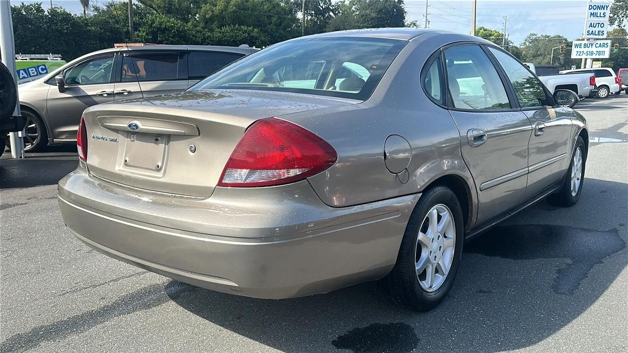 Ford Taurus  2006