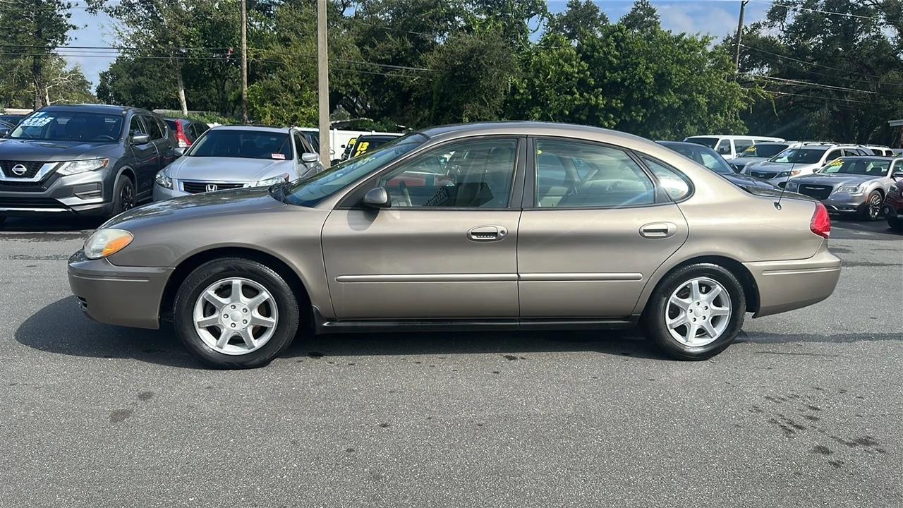 Ford Taurus  2006