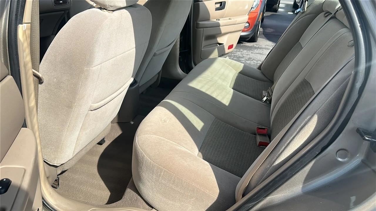 Ford Taurus  2006
