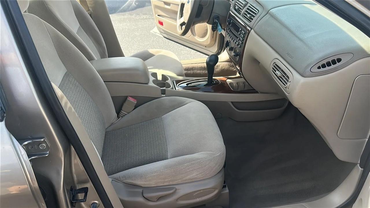 Ford Taurus  2006