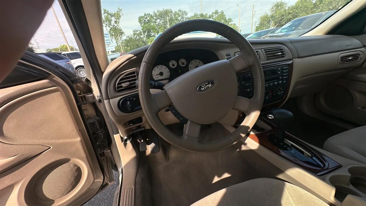 Ford Taurus  2006