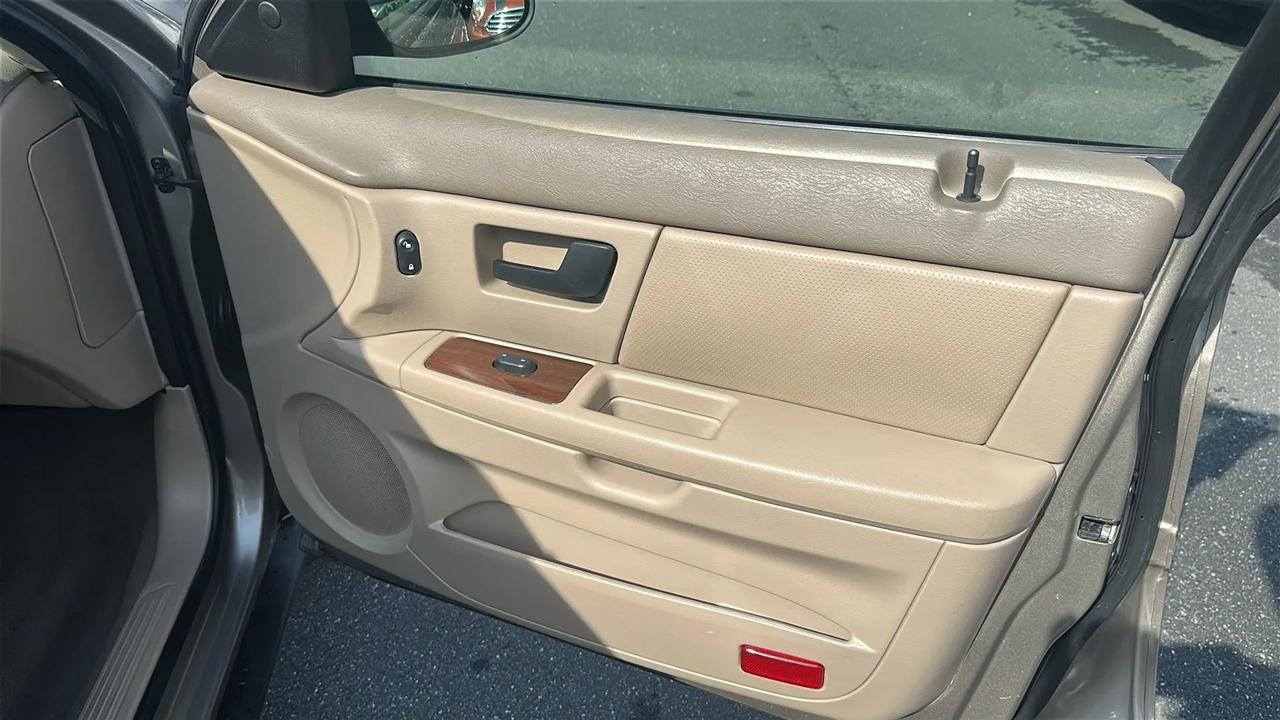 Ford Taurus  2006