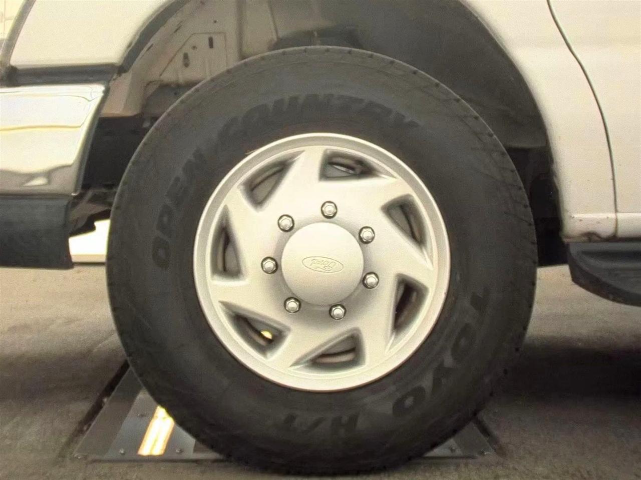 Ford Econoline Wagon  2013