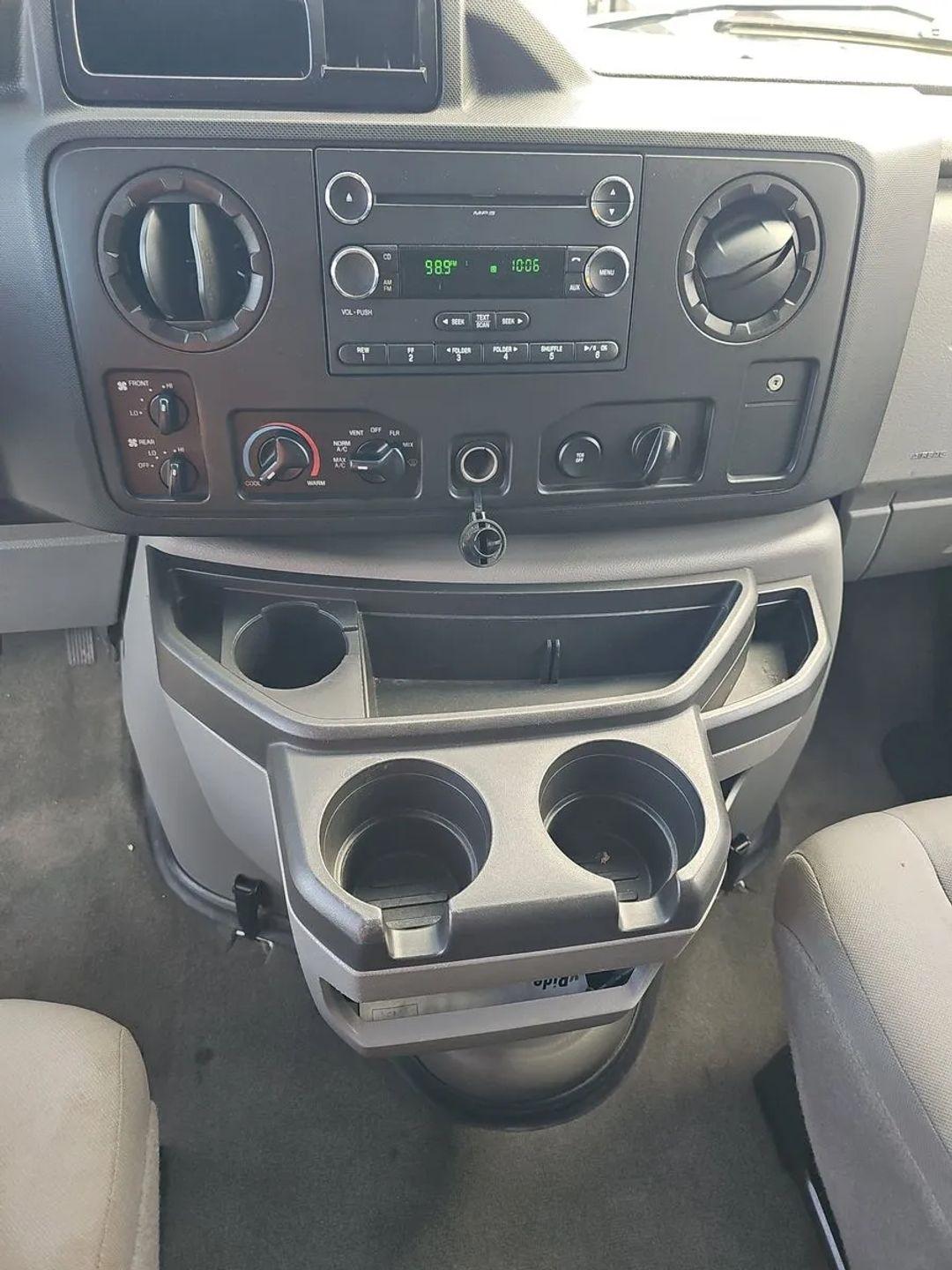 Ford Econoline Wagon  2013