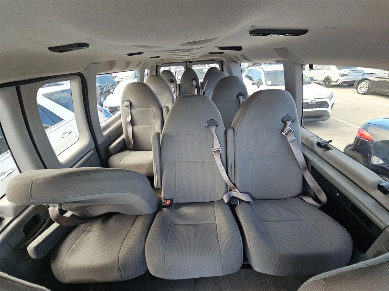 Ford Econoline Wagon  2013