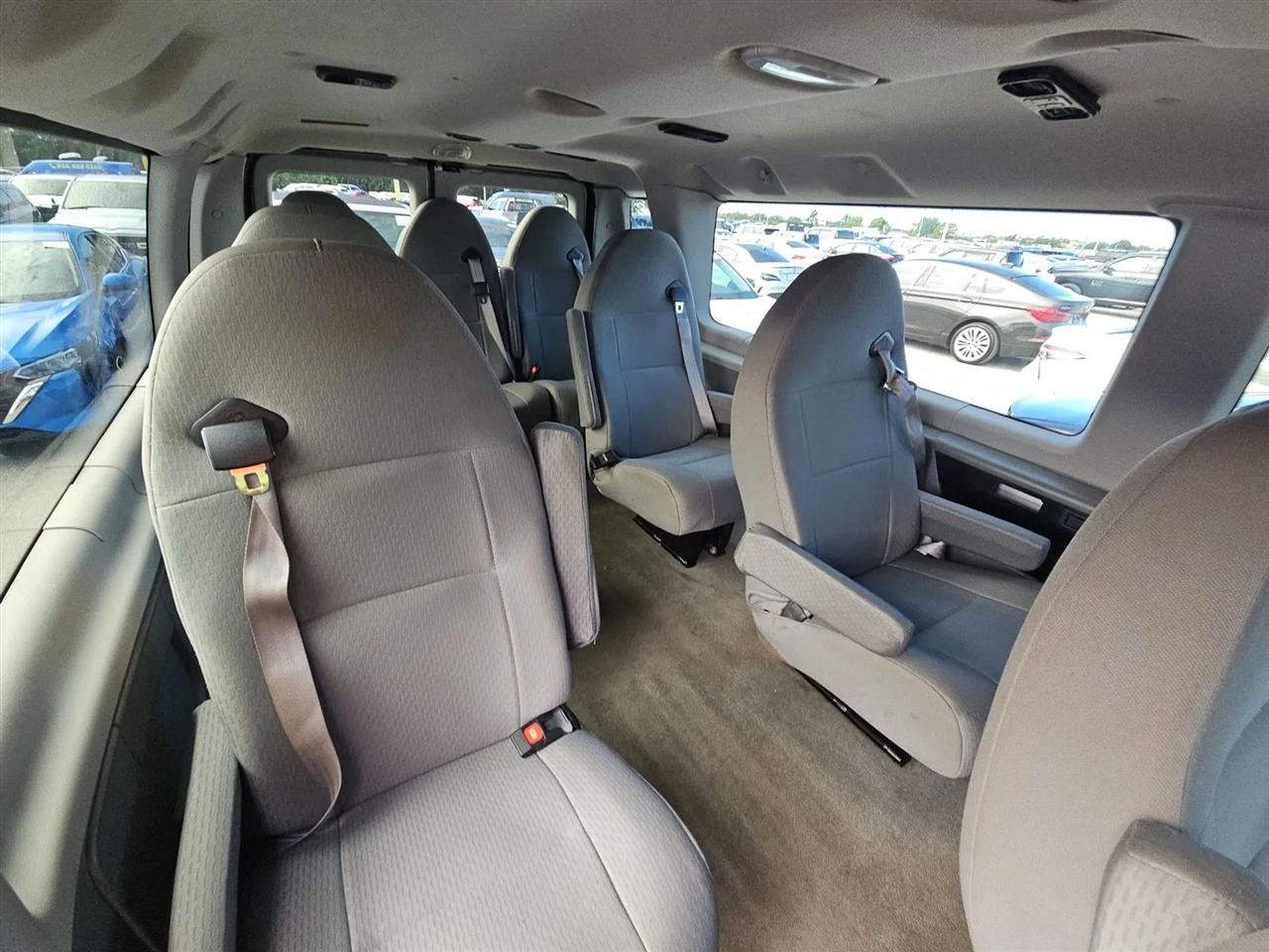 Ford Econoline Wagon  2013