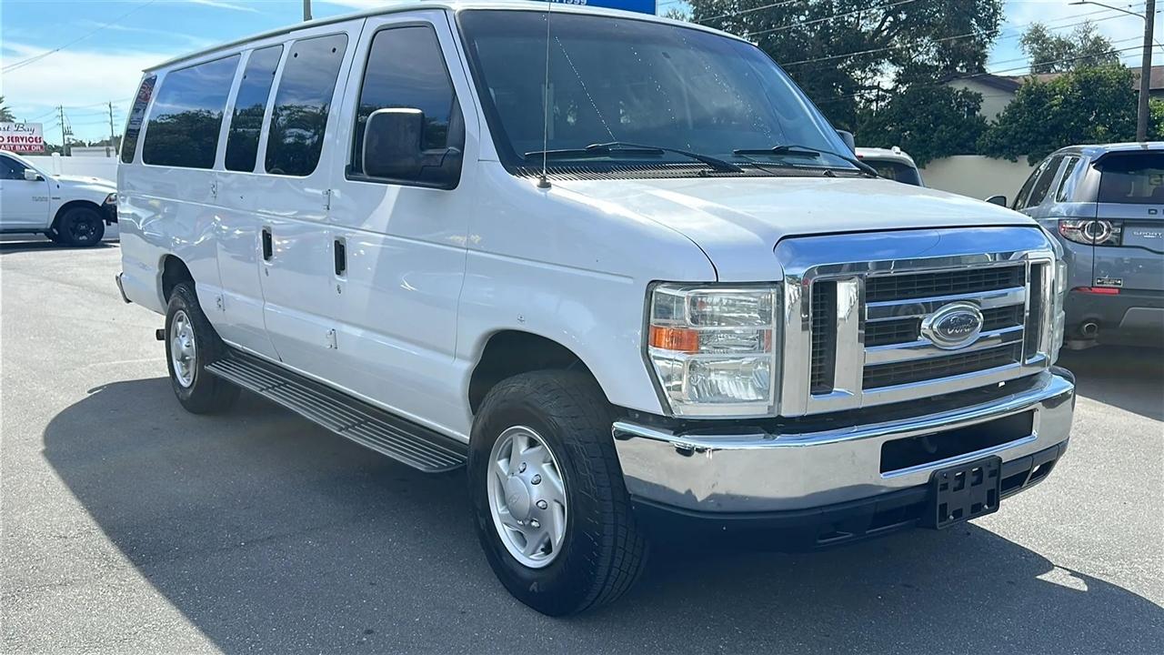 Ford Econoline Wagon  2013