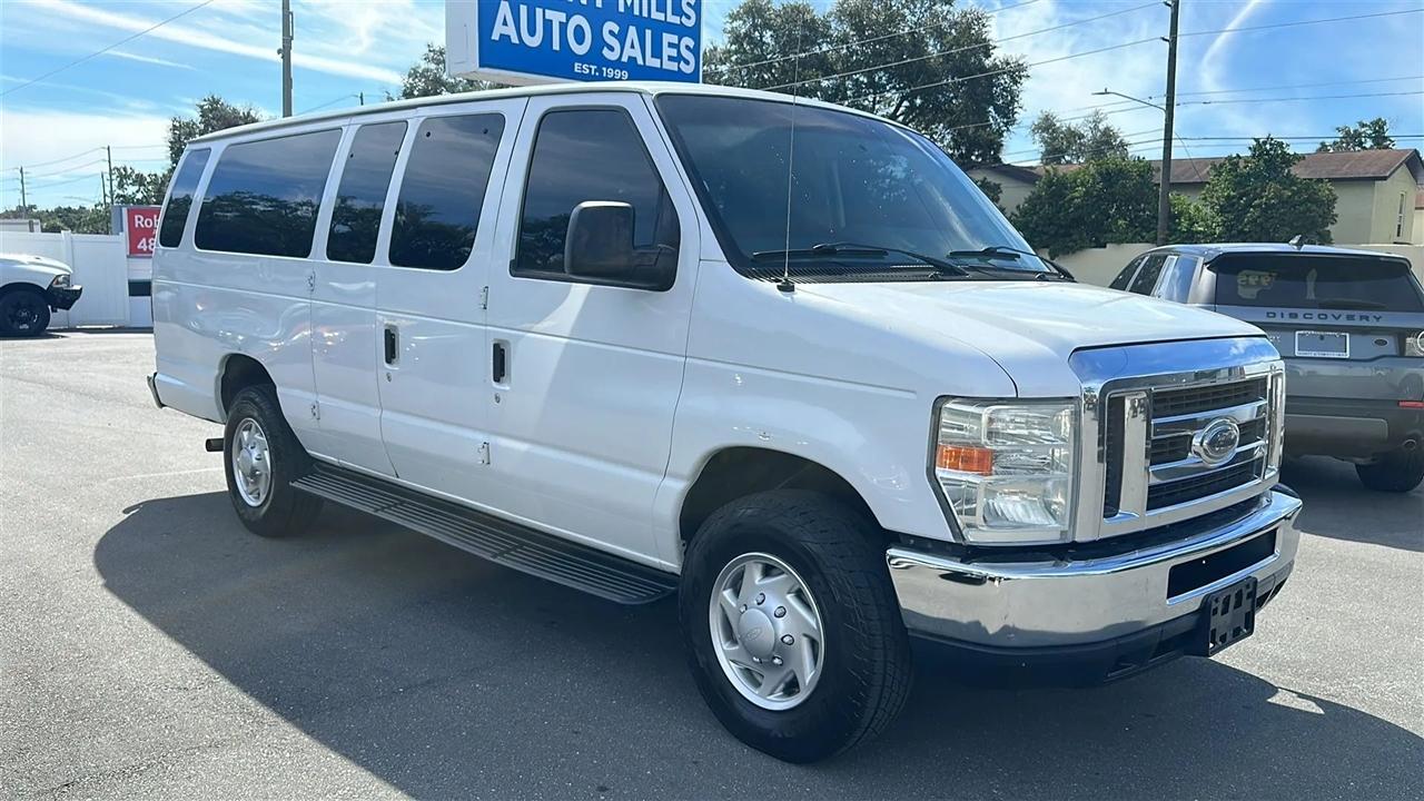 Ford Econoline Wagon  2013