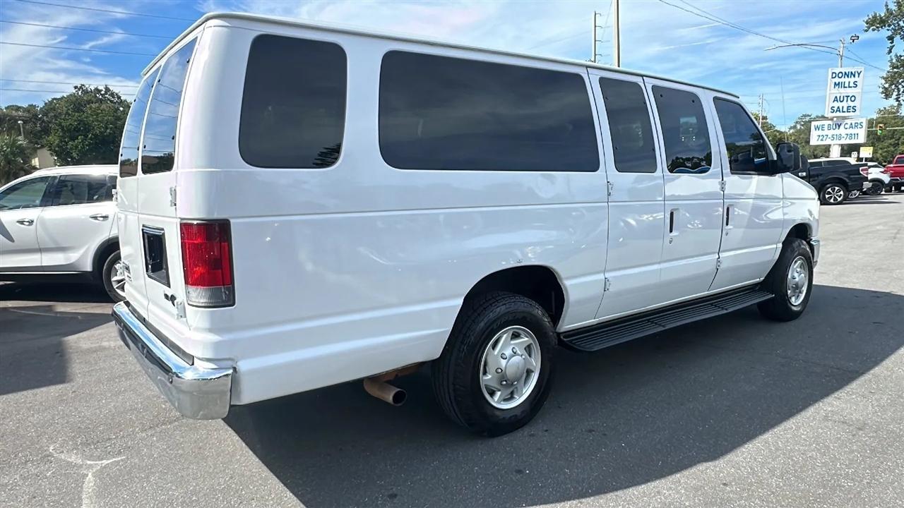 Ford Econoline Wagon  2013