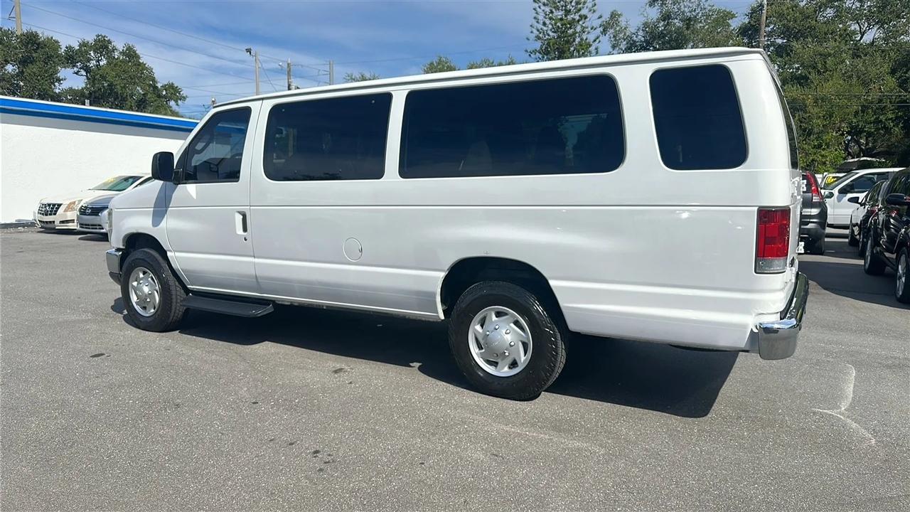 Ford Econoline Wagon  2013