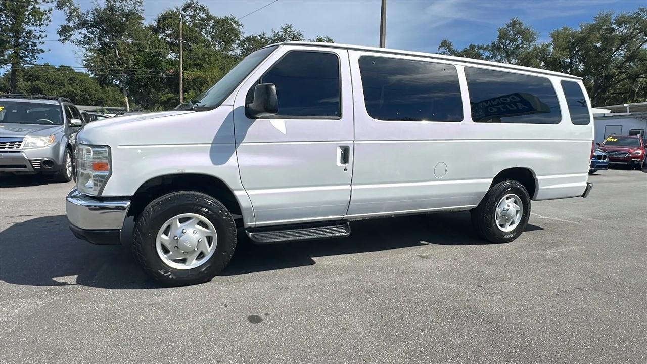 Ford Econoline Wagon  2013