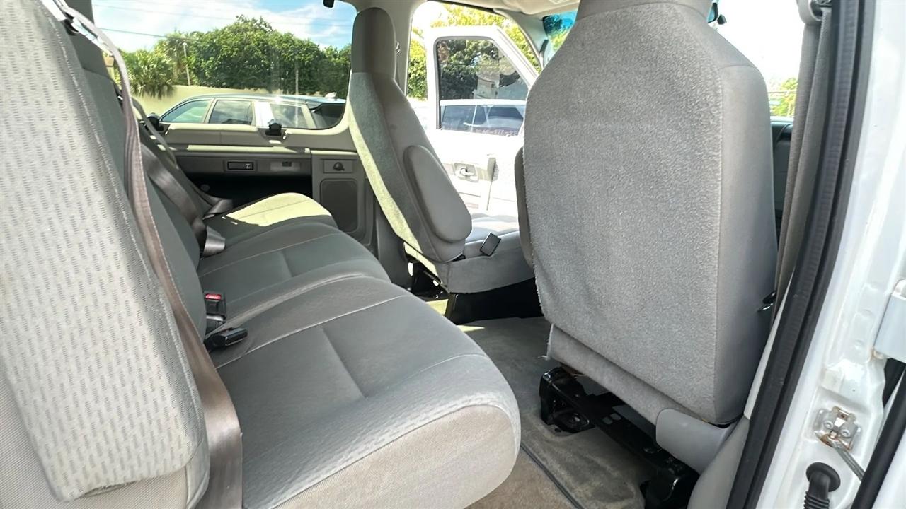Ford Econoline Wagon  2013