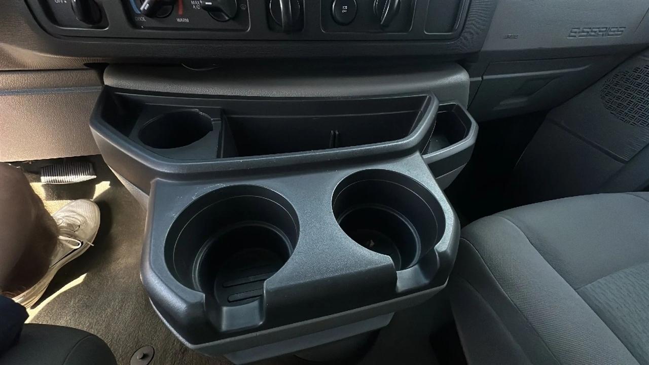 Ford Econoline Wagon  2013