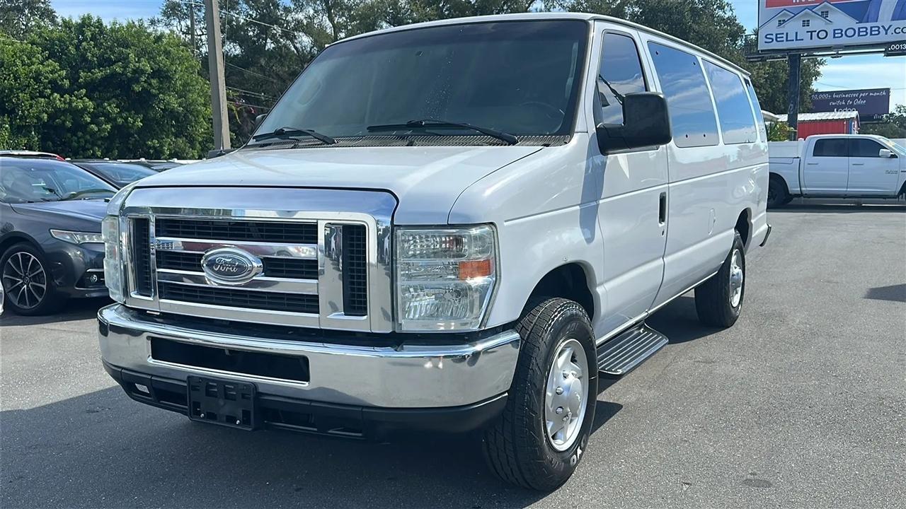 Ford Econoline Wagon  2013