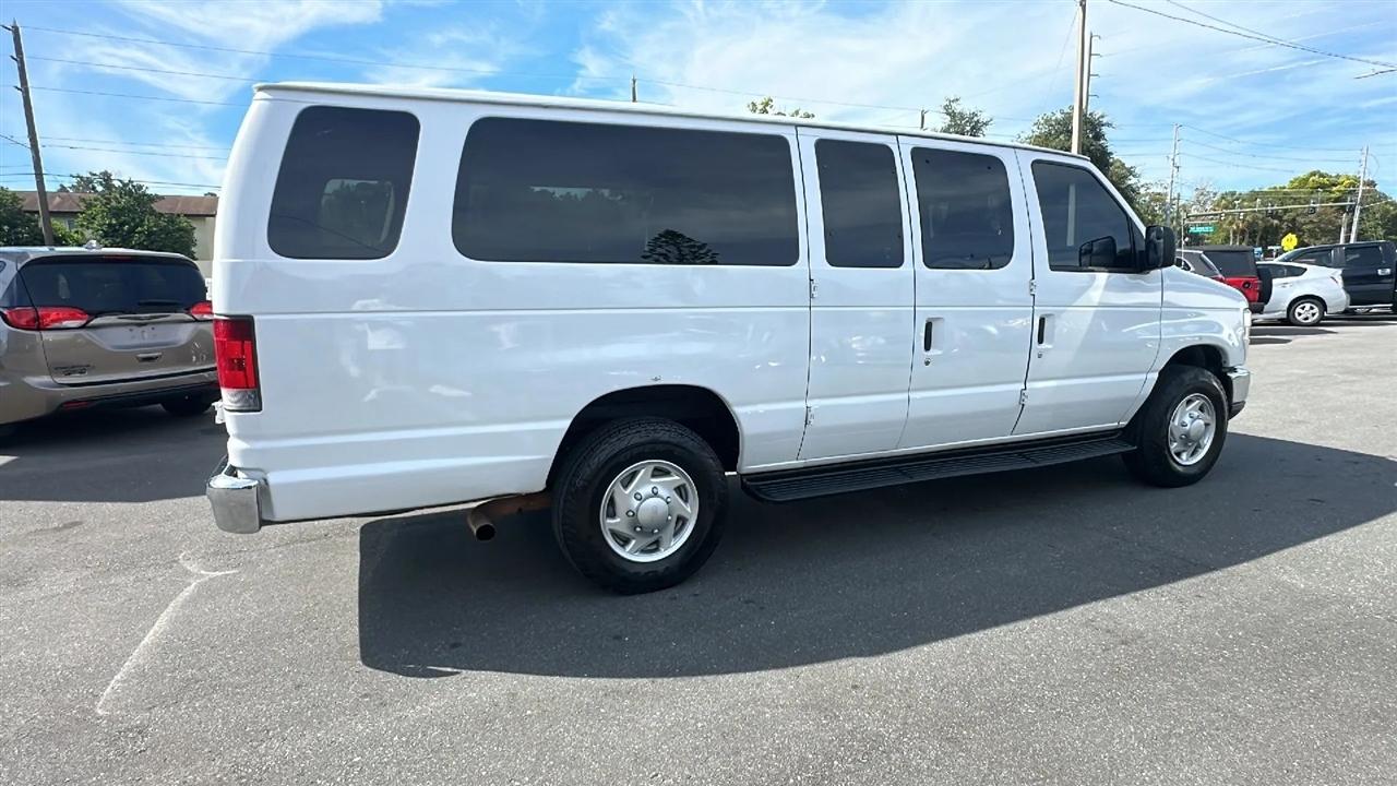 Ford Econoline Wagon  2013