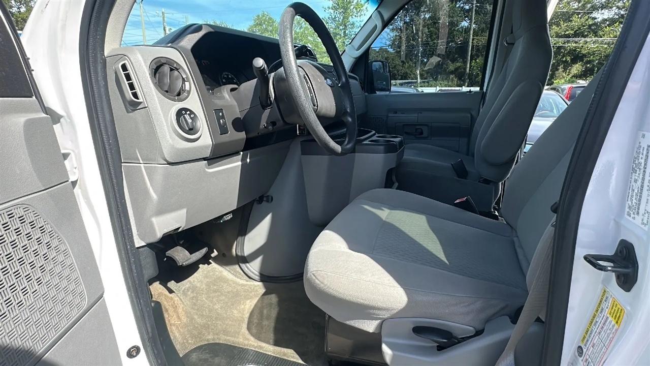 Ford Econoline Wagon  2013