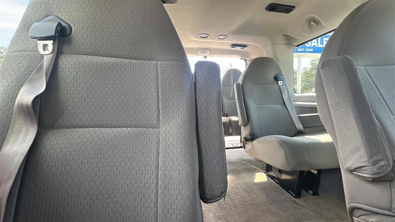 Ford Econoline Wagon  2013