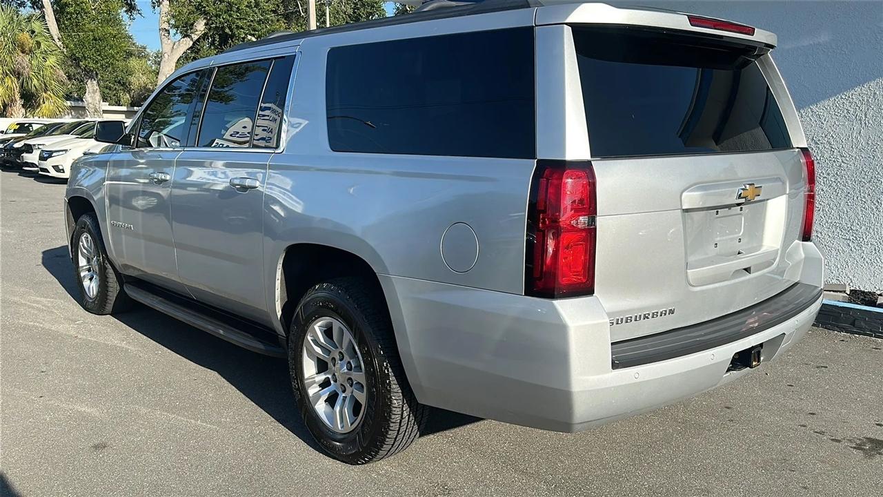 Chevrolet Suburban  2020