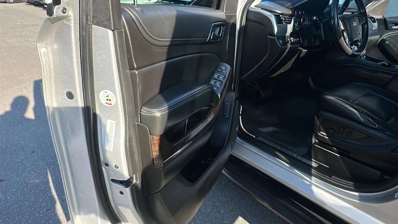 Chevrolet Suburban  2020