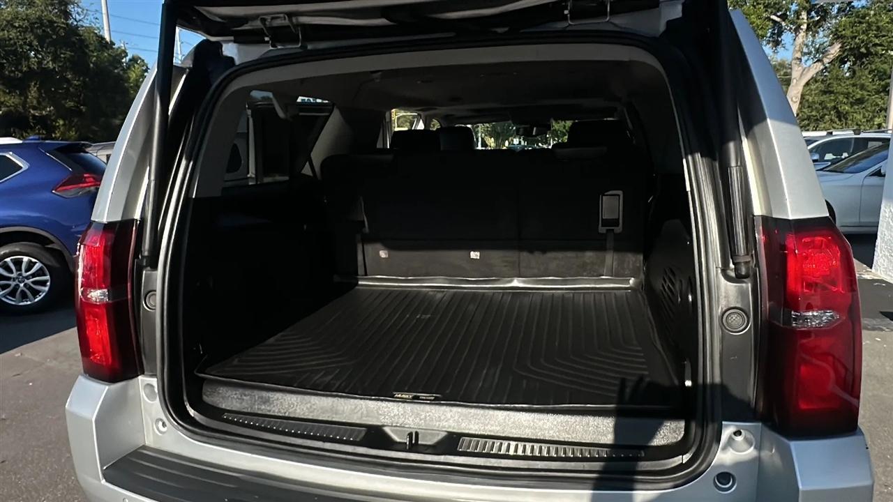 Chevrolet Suburban  2020