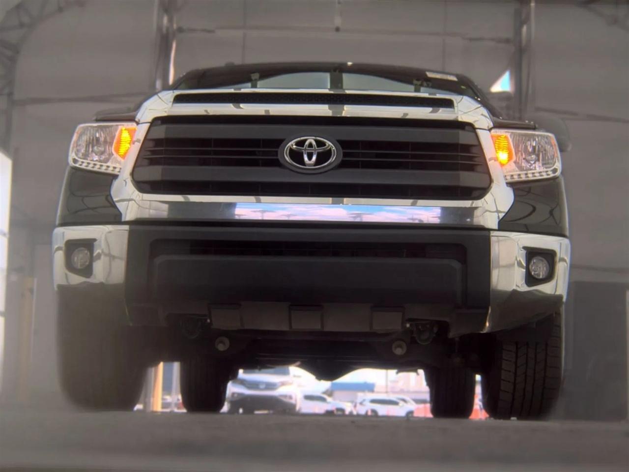 Toyota Tundra 2WD Truck  2015