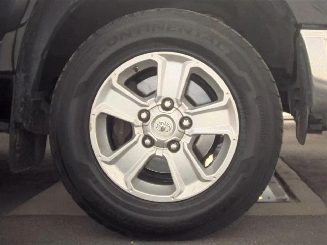 Toyota Tundra 2WD Truck  2015