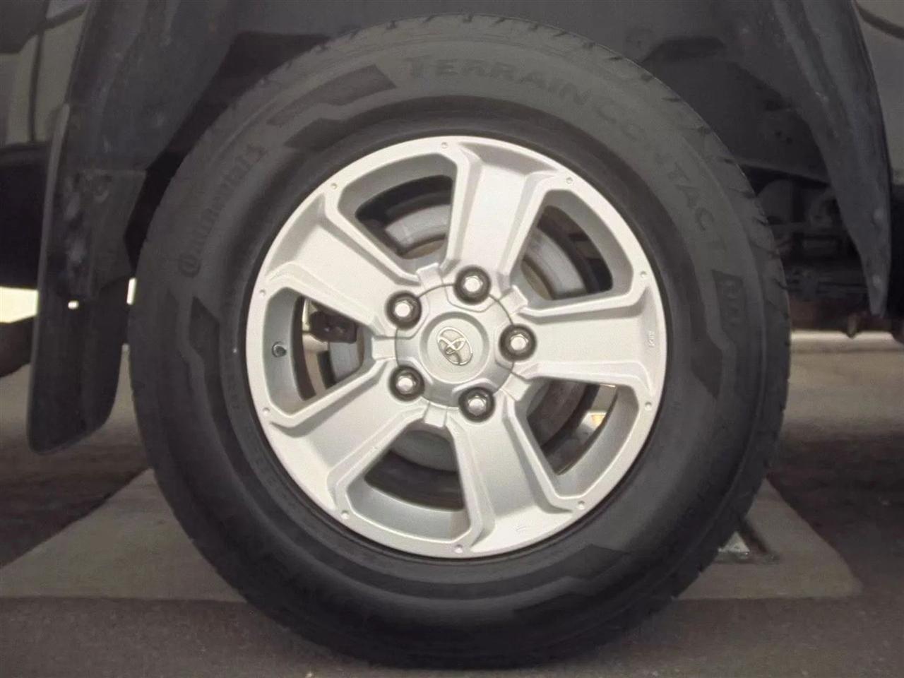 Toyota Tundra 2WD Truck  2015