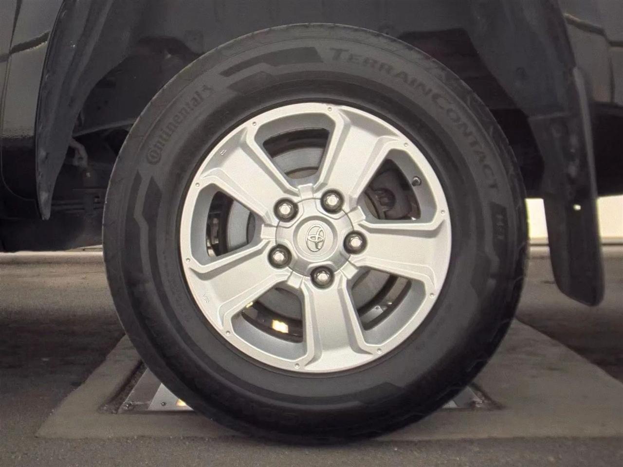 Toyota Tundra 2WD Truck  2015
