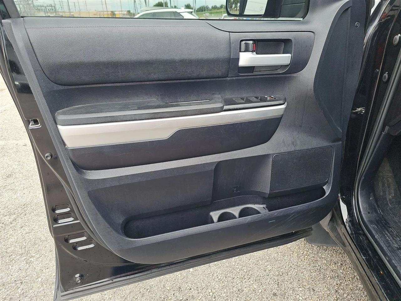 Toyota Tundra 2WD Truck  2015