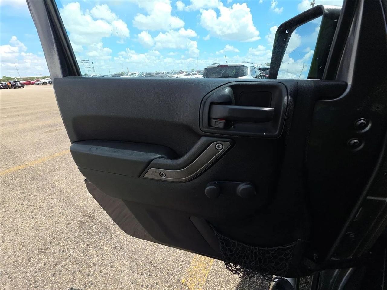 Jeep Wrangler  2014