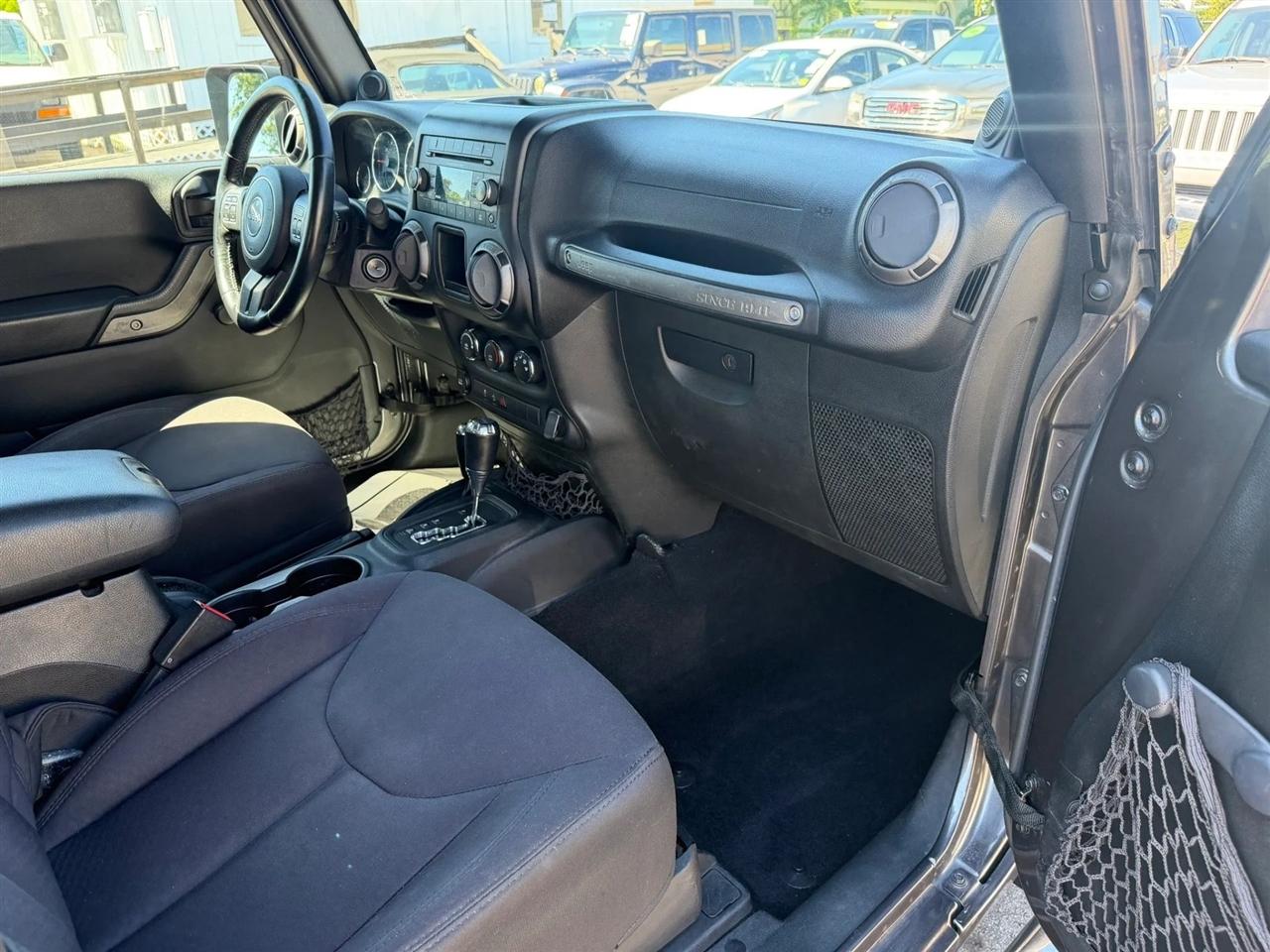 Jeep Wrangler  2014