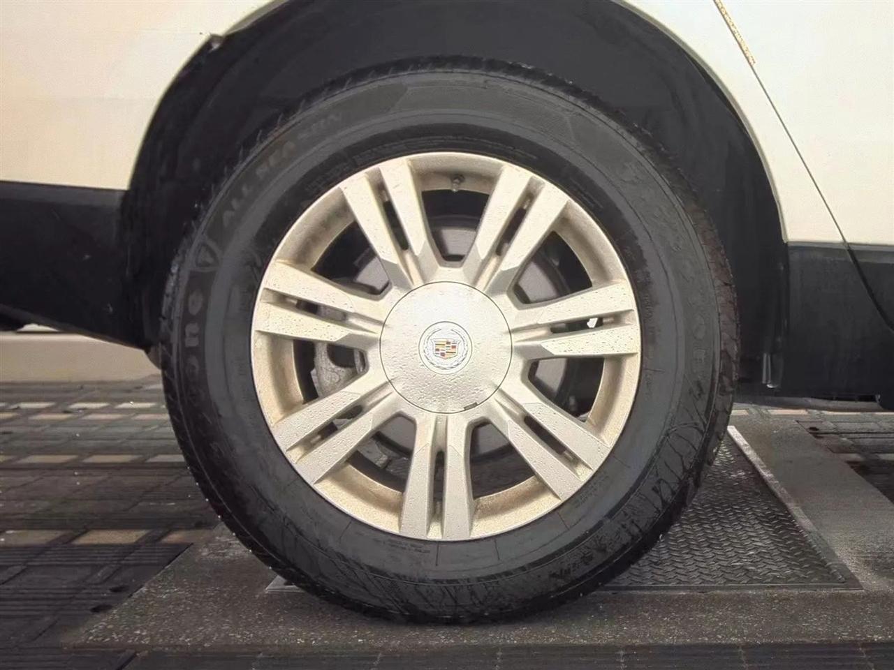 Cadillac SRX  2016