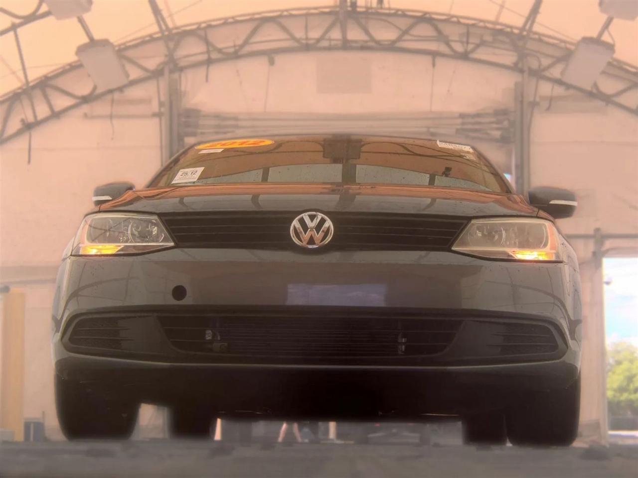 Volkswagen Jetta Sedan  2012