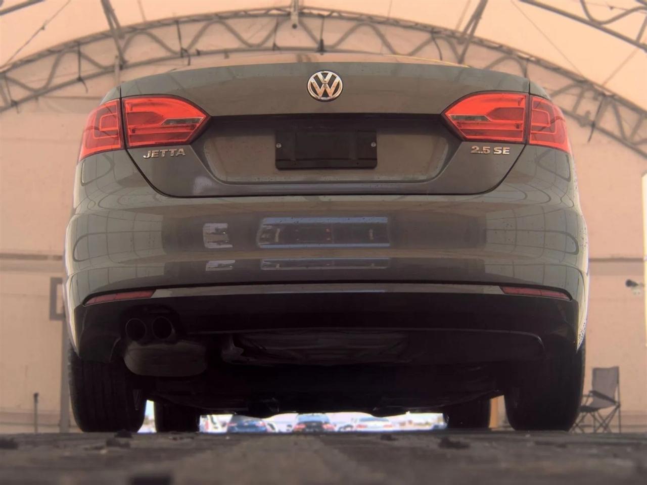 Volkswagen Jetta Sedan  2012